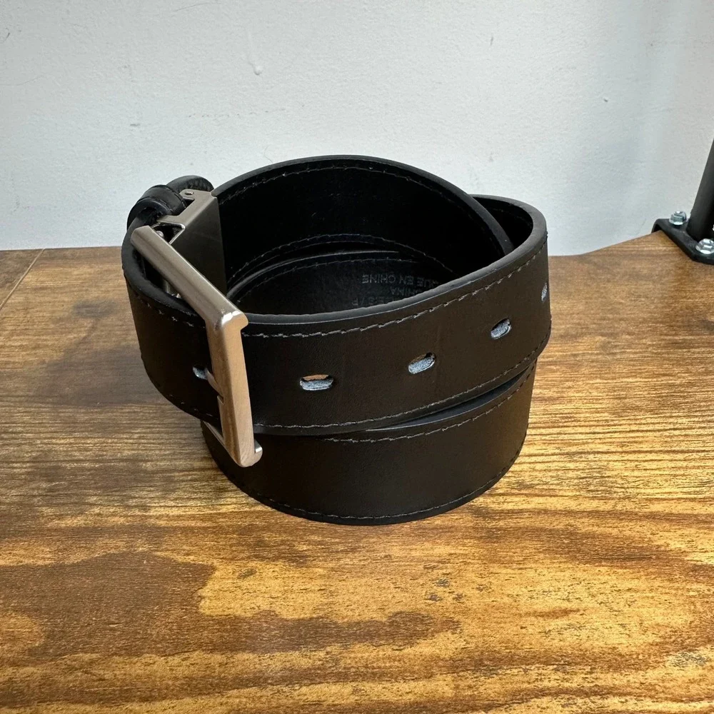 Oobe Mens Black Genuine Leather Belt Brushed Silver Buckle CF01710 Size Small